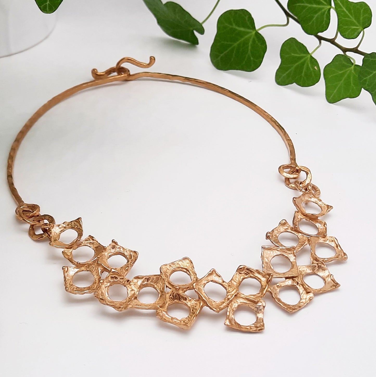 Collana Carrè in bronzo rosa