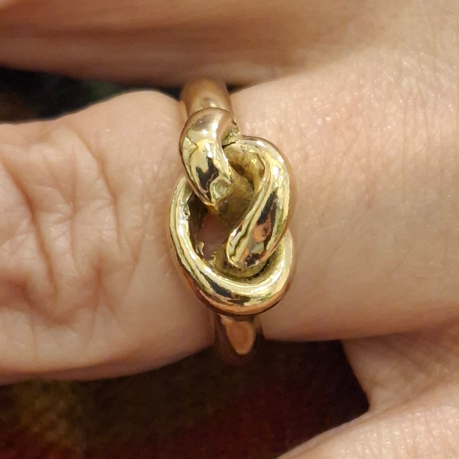 Anello in bronzo giallo Nodo
