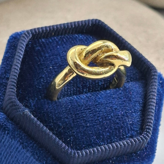 Anello Nodo in bronzo giallo realizzato a mano a cera persa