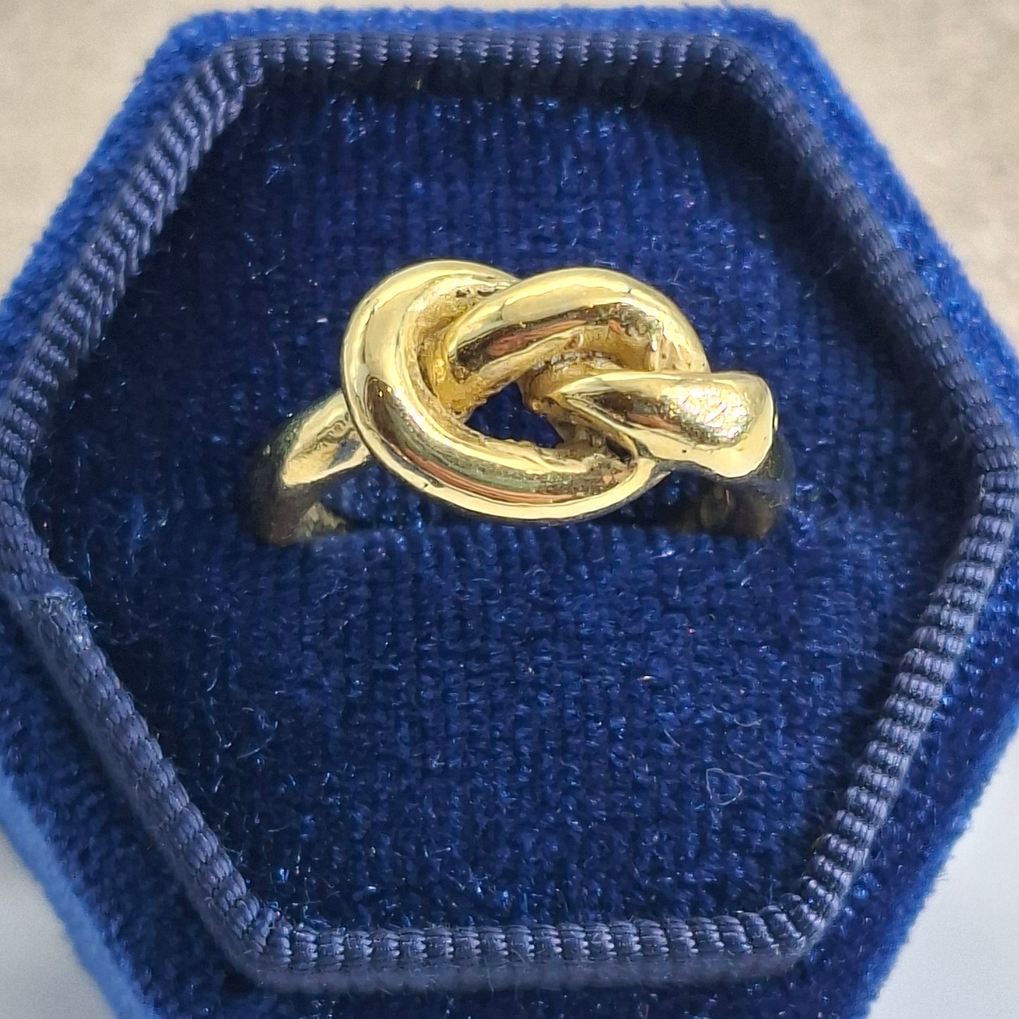 Anello Nodo in bronzo giallo 