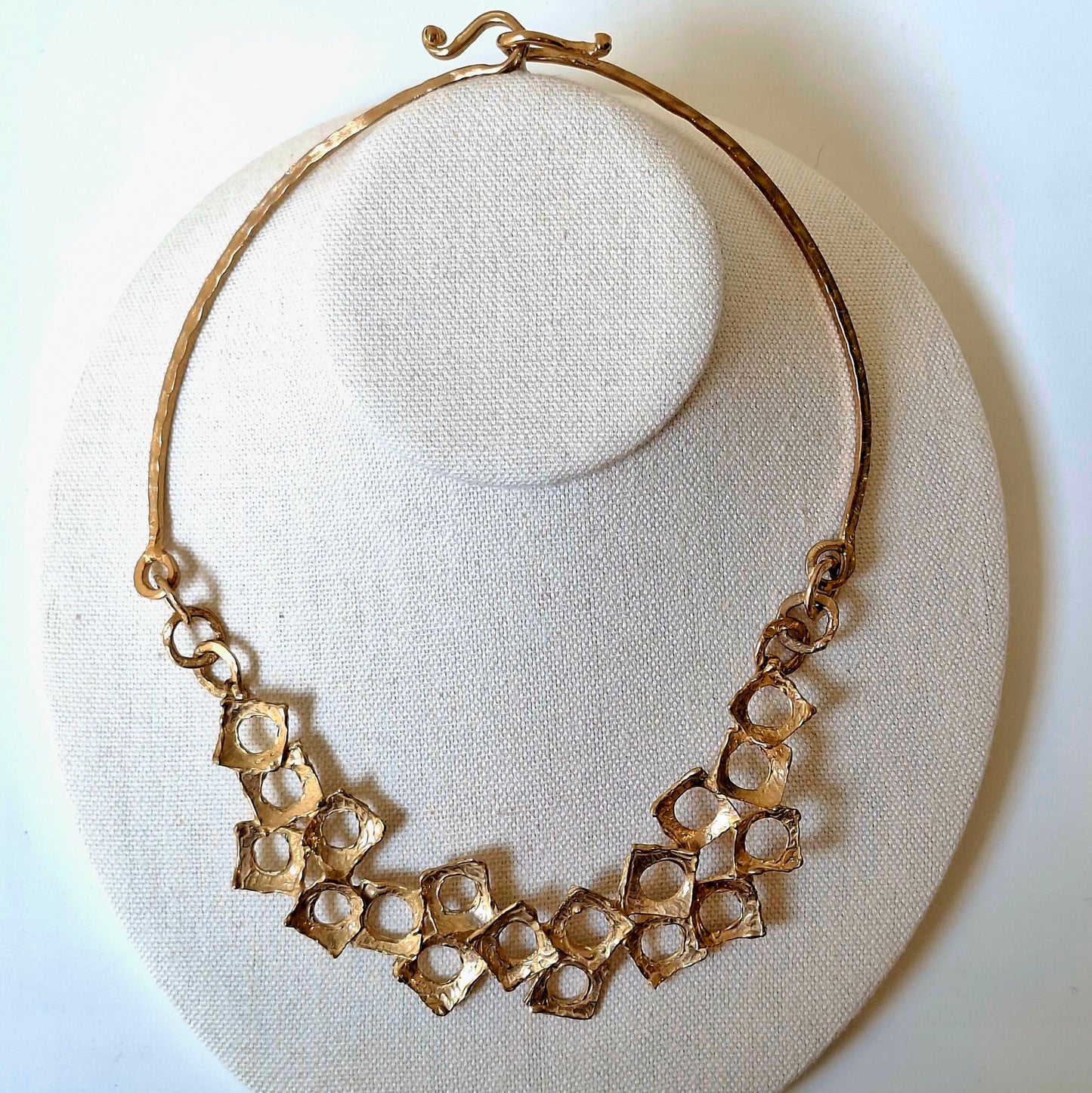 Collana Carrè in bronzo rosa