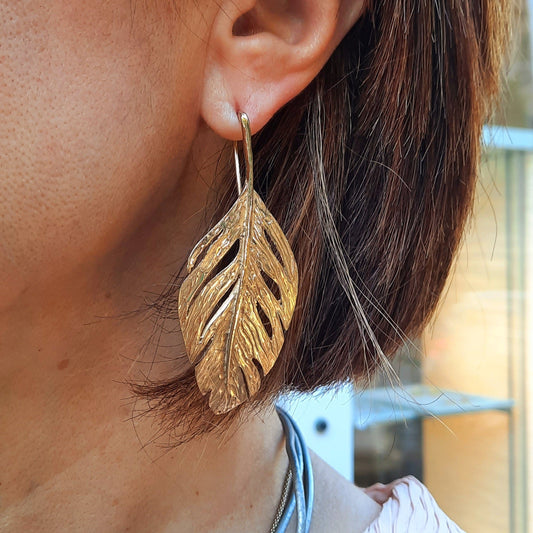 Orecchini pendenti Piuma in bronzo rosa realizzati a mano a cera persa